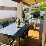 Avec Piscine Proche De La Hébergement de vacances Pérols
