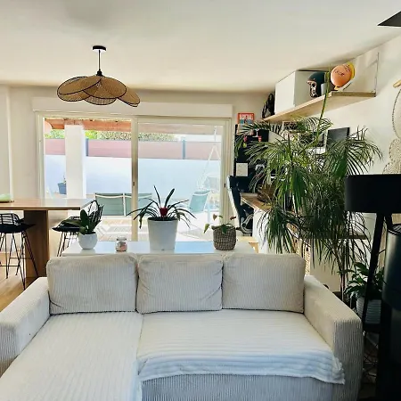 Avec Piscine Proche De La Perols