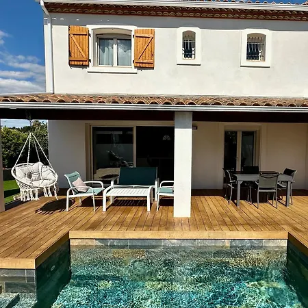 Holiday home Avec Piscine Proche De La *